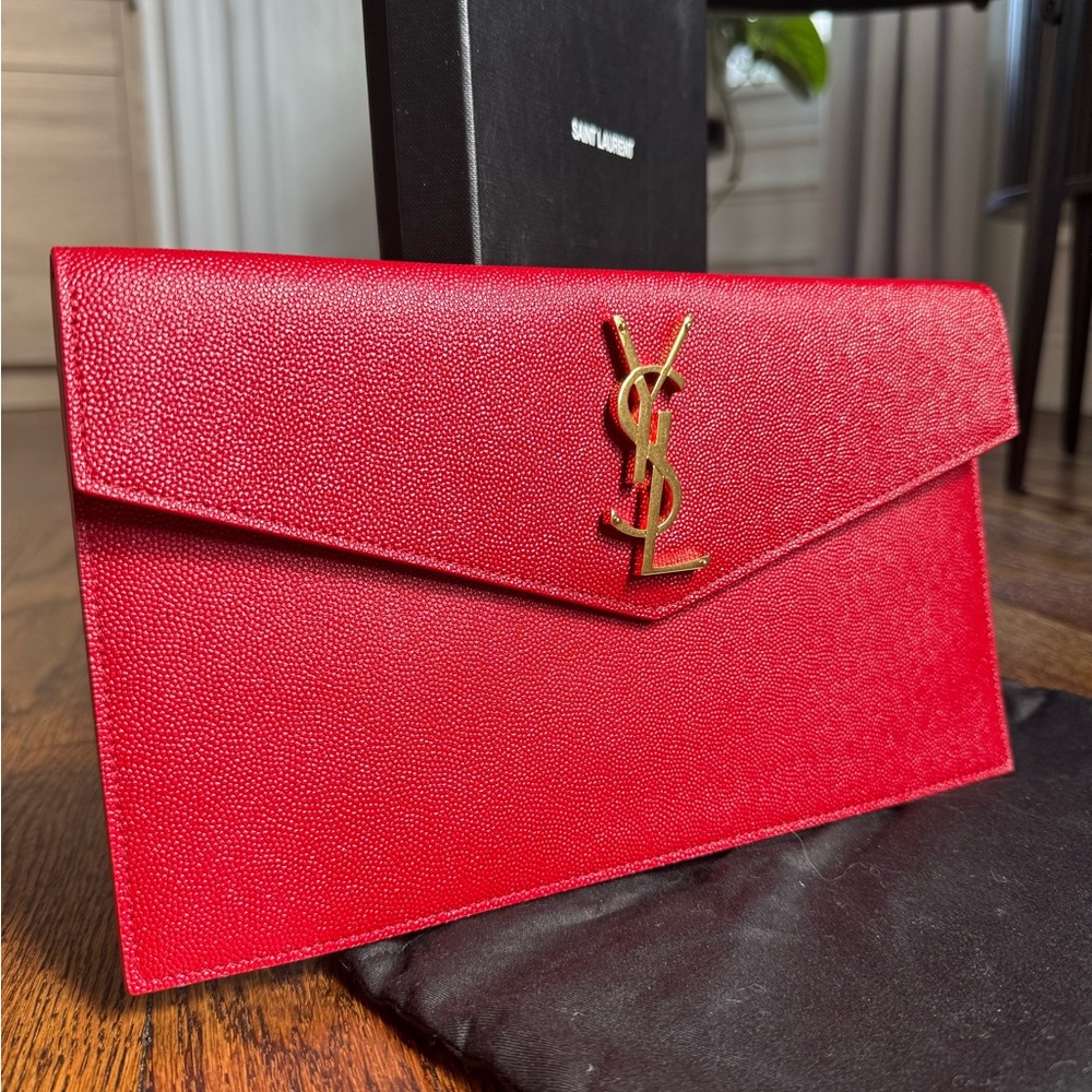 YSL Grain De Poudre Uptown Medium Pouch Red